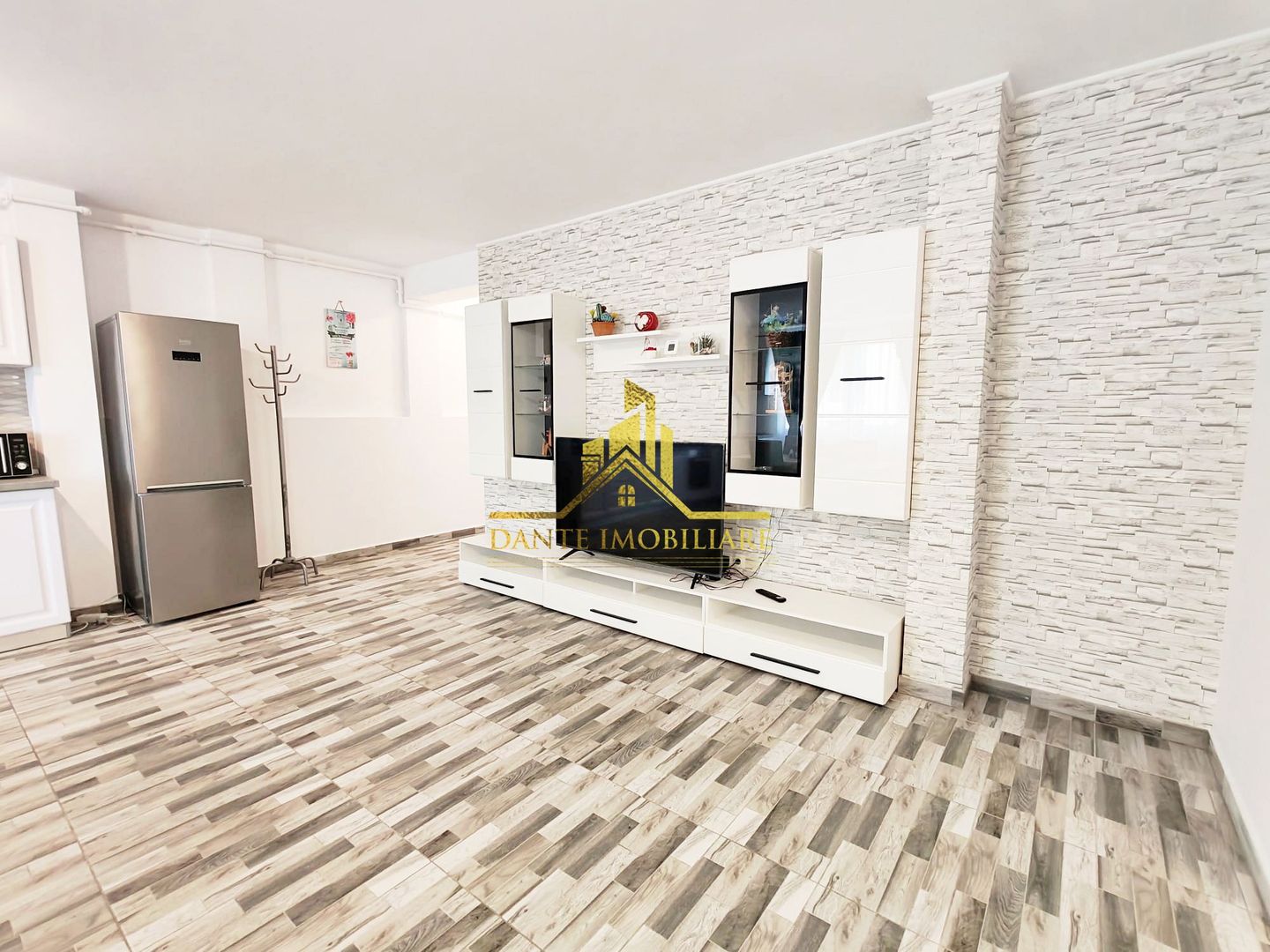 2 camere, spatios, modern, bloc nou, balcon, parcare, zona VIVO - Poză 10