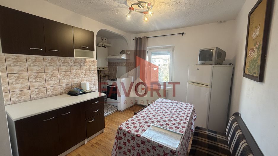 Etaj intermediar. Cu centrala proprie. Zona Bucovina - Poză 1