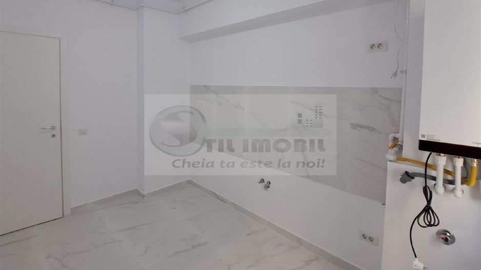 INTABULAT! Mutare imediata! Ap. o camera decomandat Central - 45mp - Poză 2