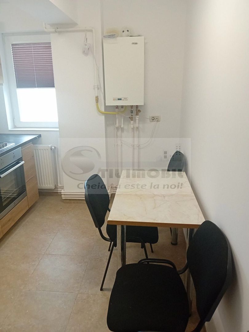 2 CAM DECOMANDAT BUCIUM LIDL LOC PARCARE PRIMA INCHIRIERE - Poză 4