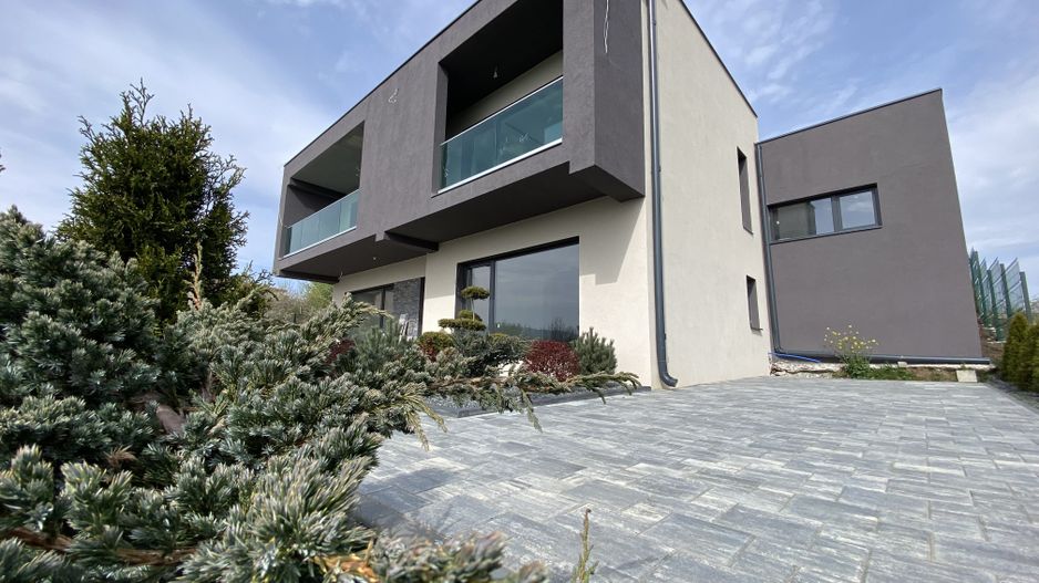 Casa individuala LA CHEIE (partial mobilata) Selimbar Sibiu - Poză 3