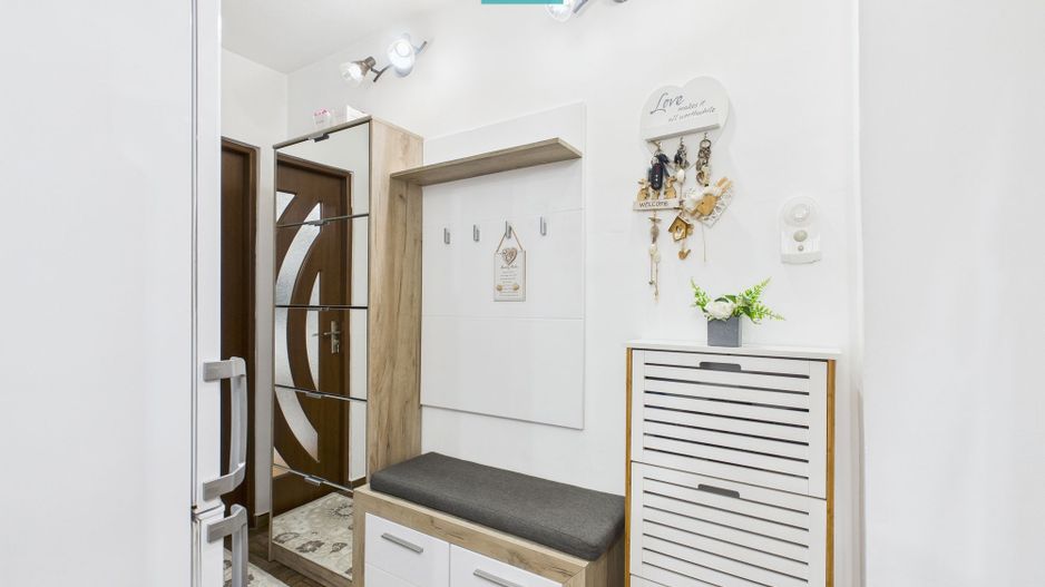 Apartament cu 3 camere complet mobilat și utilat - Poză 11