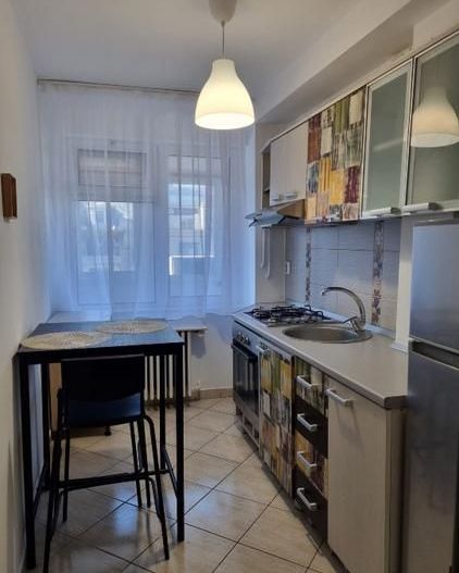 De inchiriat Apartament 2 Camere Piata Romana - Metrou - Poză 5