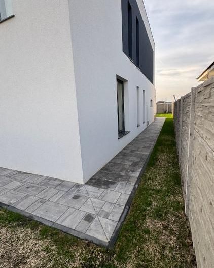 Duplex despărțit prin perete dublu/ Garaj - Poză 34