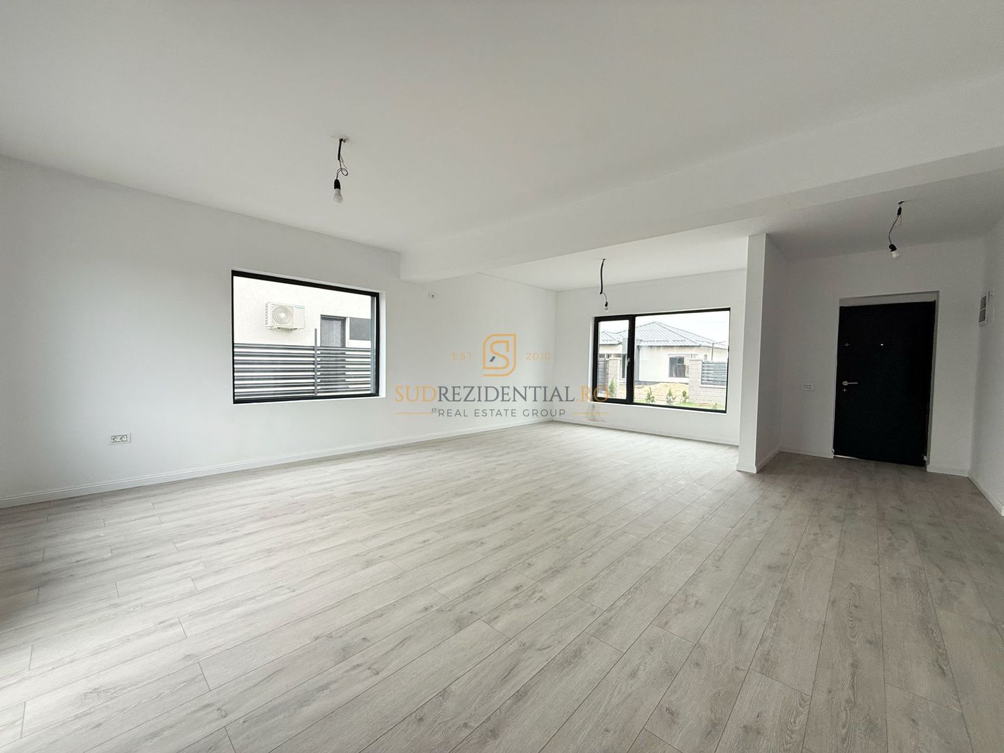 Casa Individuala cu 3 camere, 2 bai, teren 375 mp - zona centrala - Poză 8
