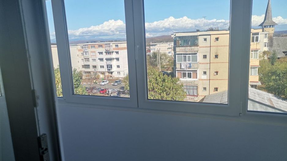 Vanzare apartament decomandat, renovat total, liber, Mioveni - Poză 6