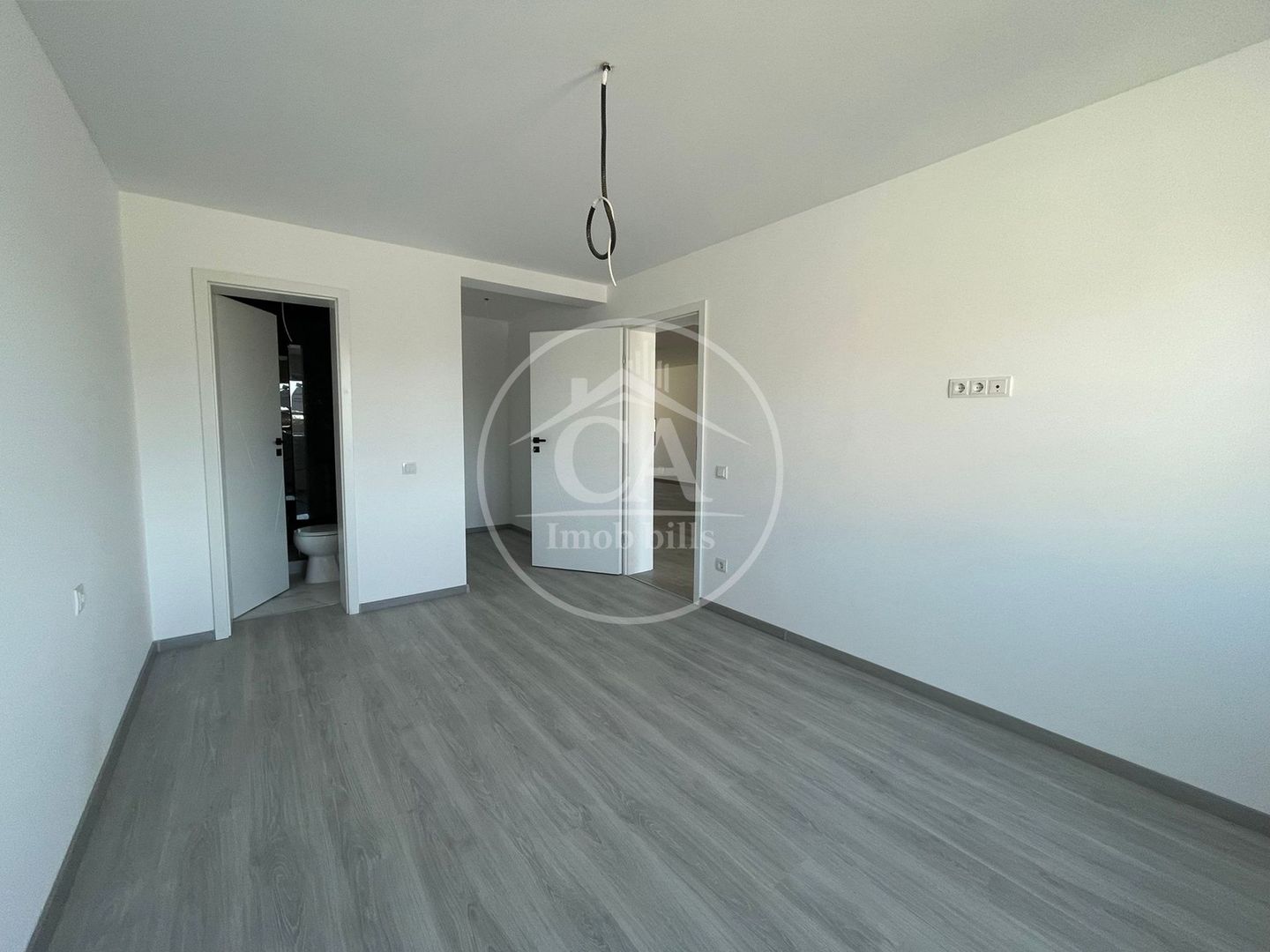 Casă de vânzare tip duplex cu 4 camere în Nojorid, Oradea. - Poză 7