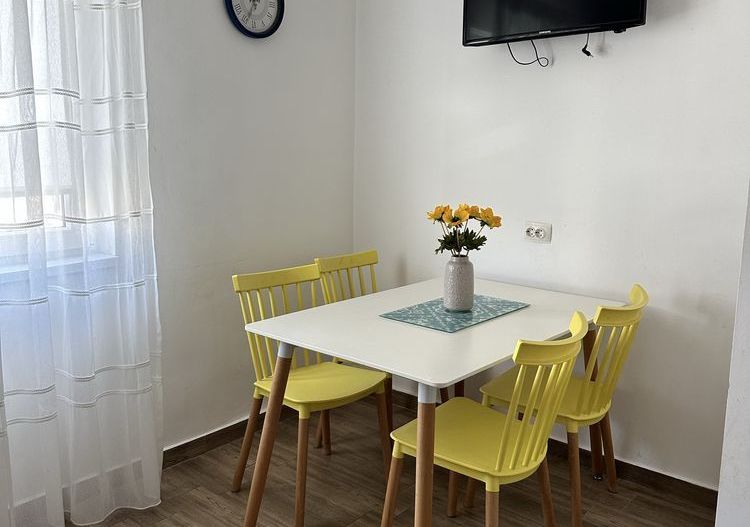 Proprietar inchiriez apartament 2 camere Prosper - Poză 1