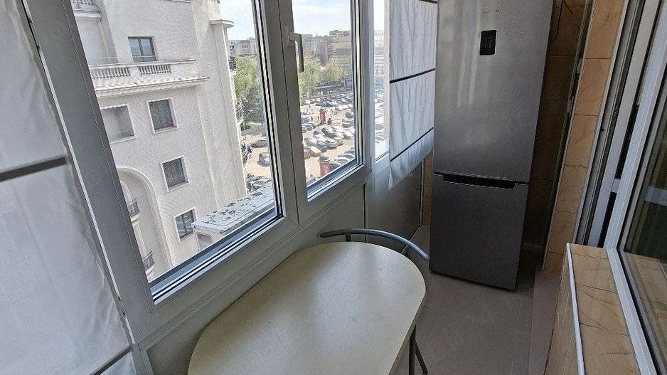Inchiriez garsoniera vis a vis de Athenee Palace nou renovata - Poză 5