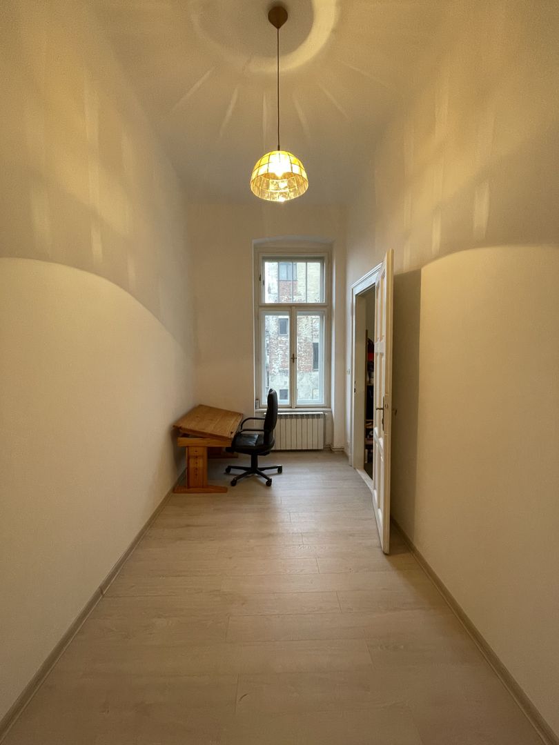 Apartament 5 camere , cladire istorica , renovat complet. - Poză 10