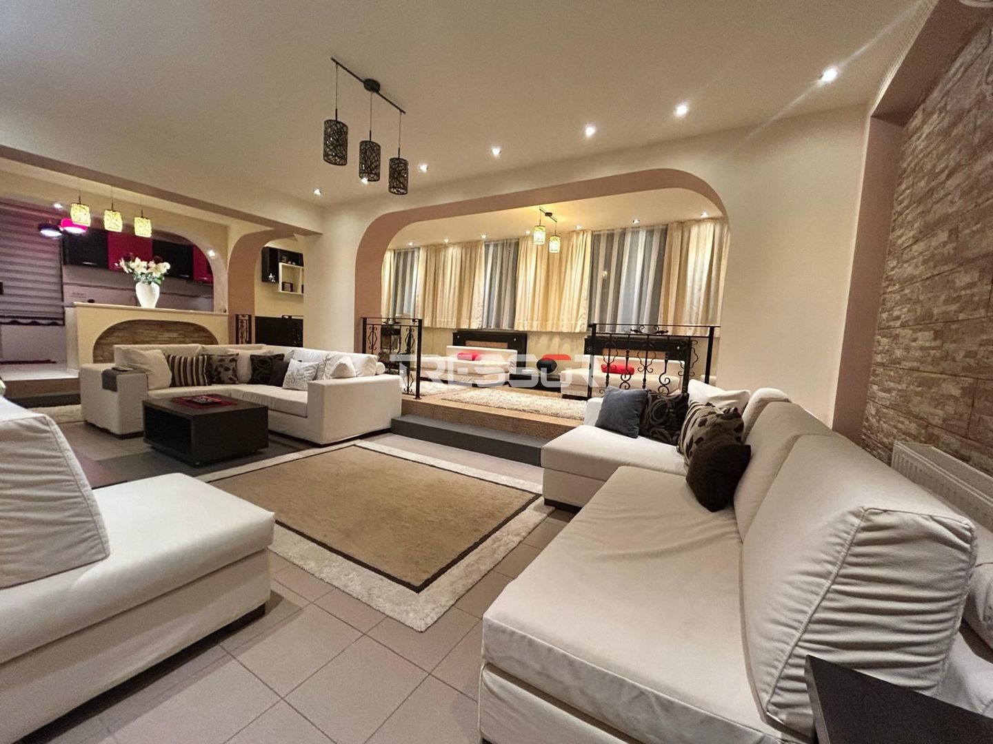 Apartament modern cu 2 camere, 94 mp utili, în bloc nou.Mobilat  si utilat - Poză 7