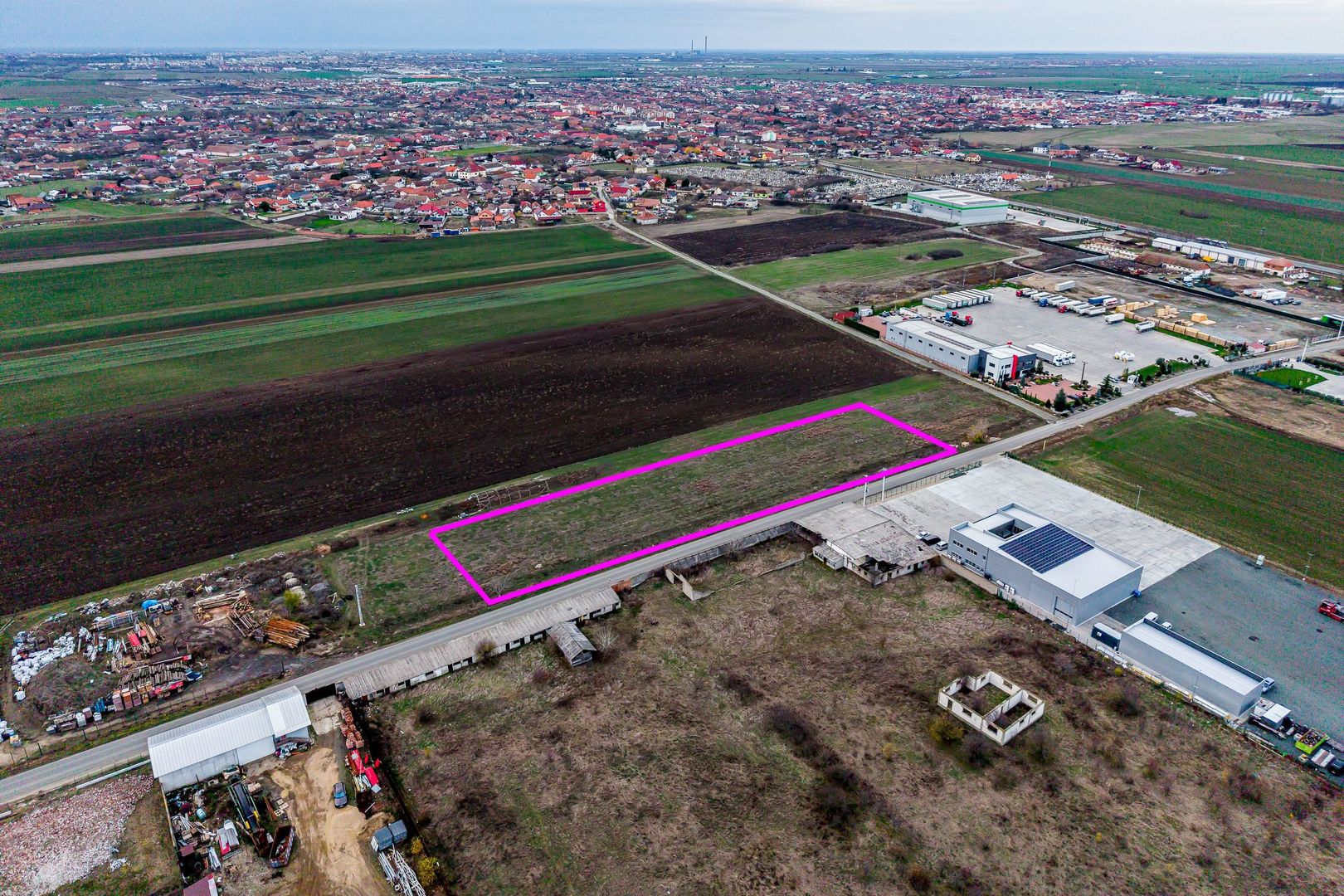 Teren cu acces DN7 și A1, ideal pentru dezvoltări industriale - Poză 7