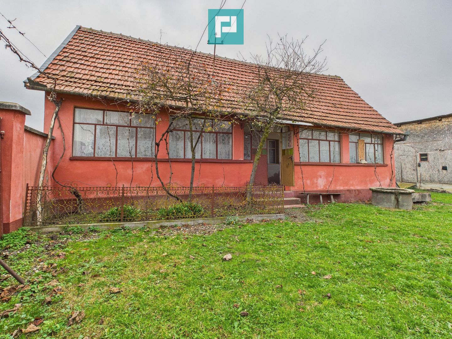 Casă, anexă şi grădină – Dorgoş - Poză 2