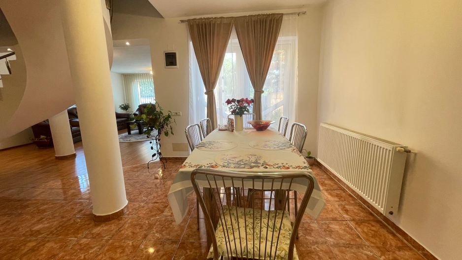 Casa individuala P+M,spatioasa in zona Mircea Cel Batran - Poză 8