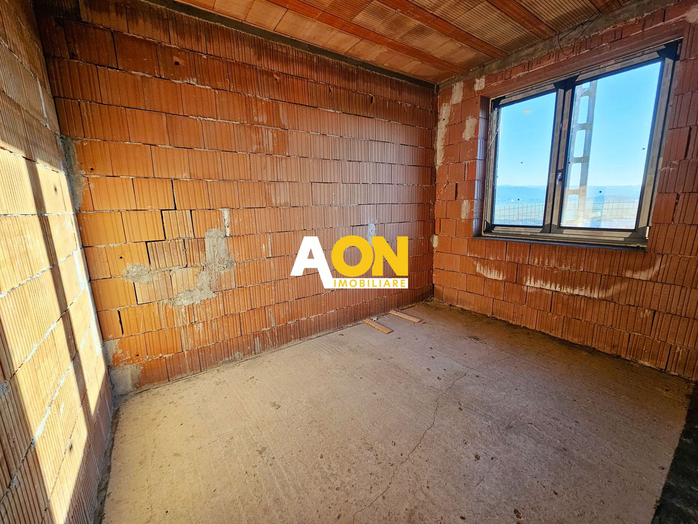 Casa la rosu, 5 camere, garaj, 479 mp teren, com. Ciugud - Poză 8