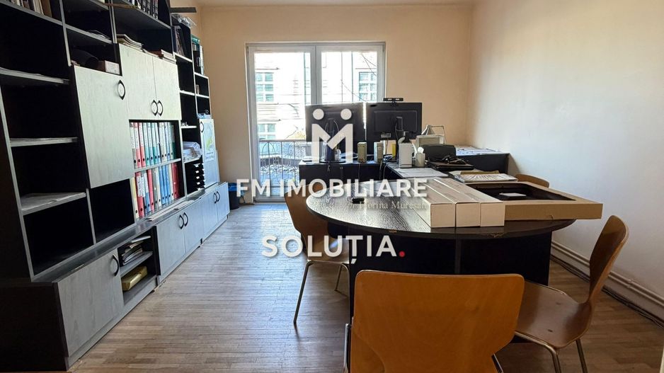 Apartament 2 camere Piata Revolutiei -decomandat, etajul 1 - Poză 2