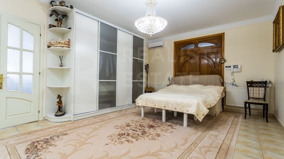 Vânzare casă de lux, 700 mp + 22 ari, situată în Tohatin - Poză 33