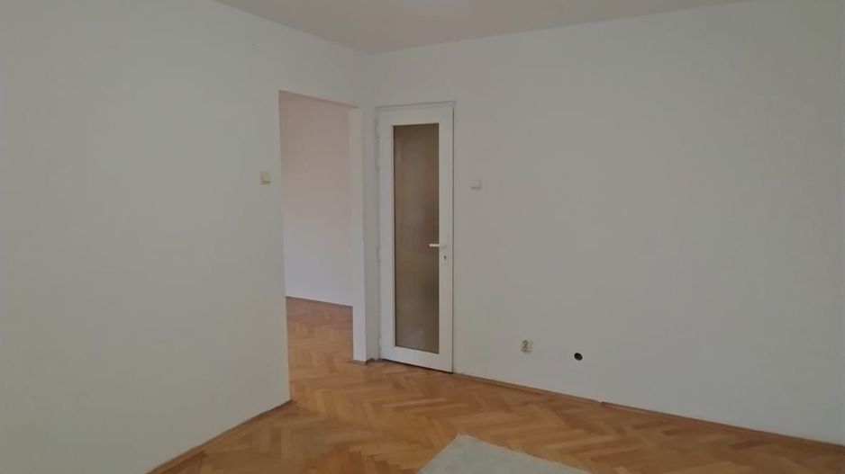 Apartament 2 camere nemobilat, zona Mihail Kogalniceanu-IZVOR - Poză 5