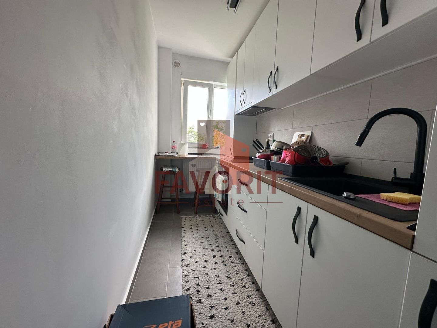 2 camere | etaj 2 | centrala proprie | renovat | mobilat si utilat | - Poză 5