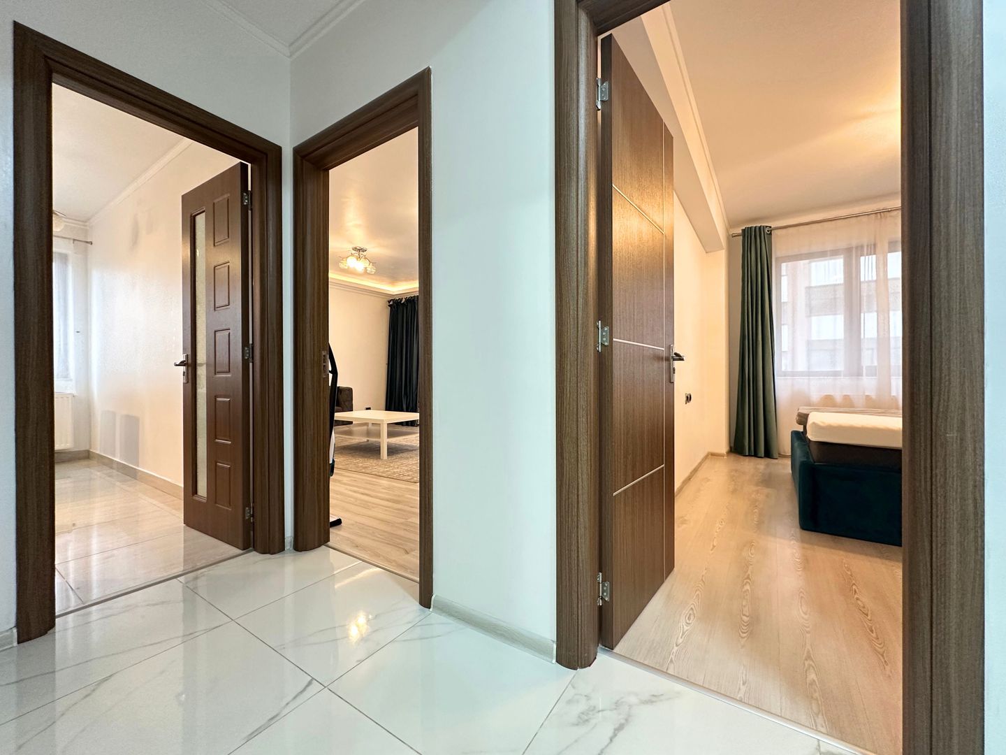 Vând apartament 3 camere 3 minute de Coresi complex ISARAN - Poză 23