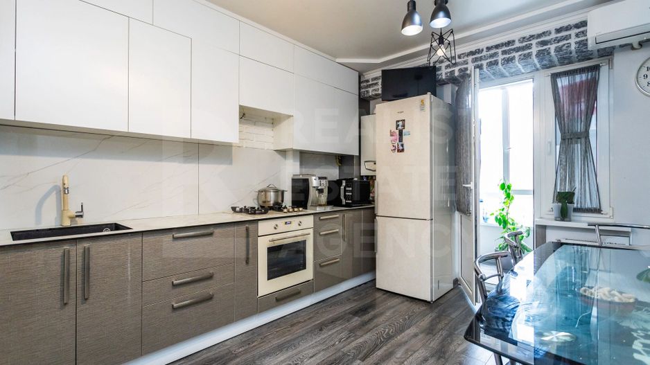 Vânzare, apartament, 2 camere, str. Ginta Latină, Ciocana - Poză 1