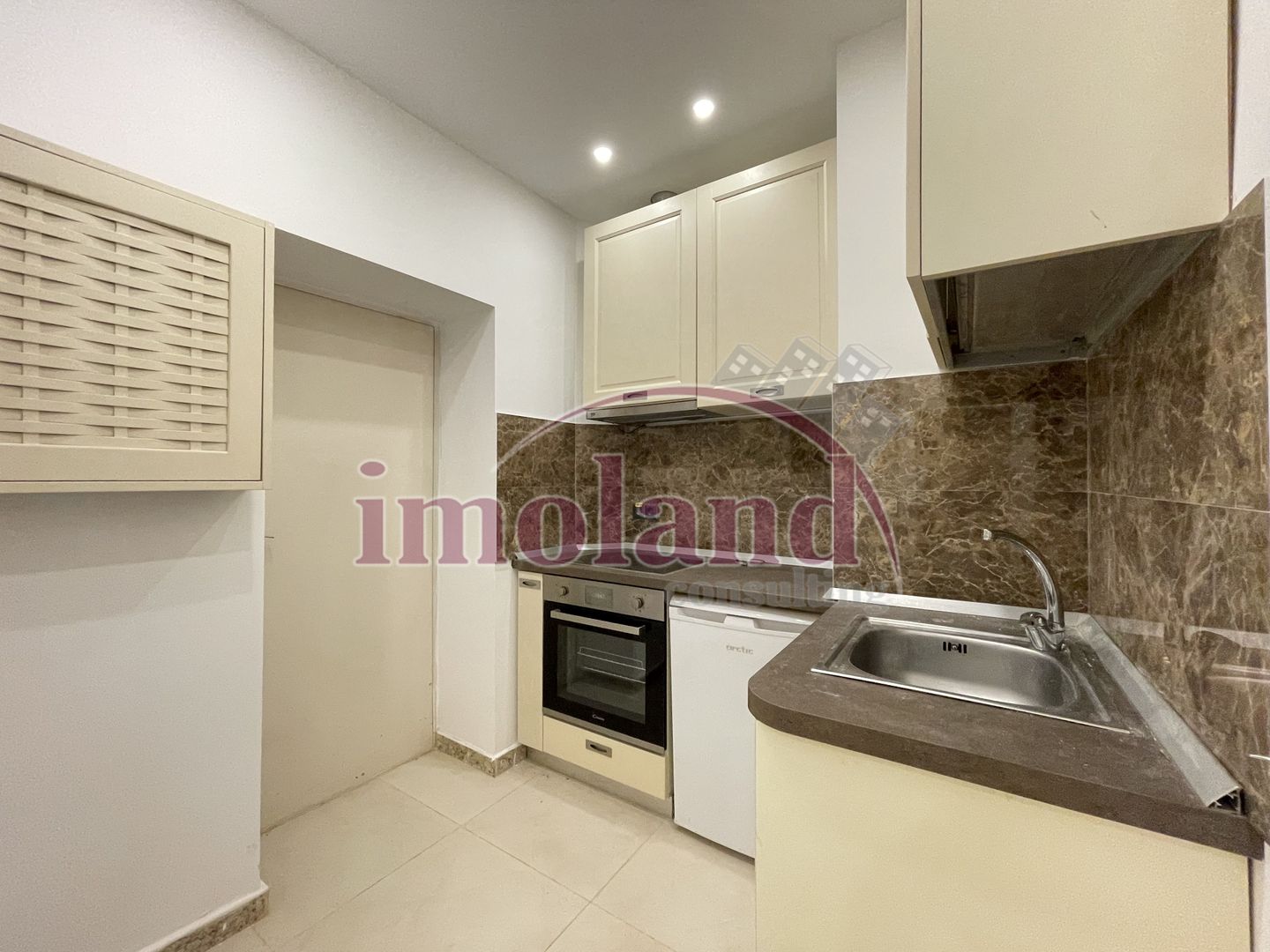 Inchiriere garsoniera 37 mp in vila | ideal business | Primaverii - Poză 8