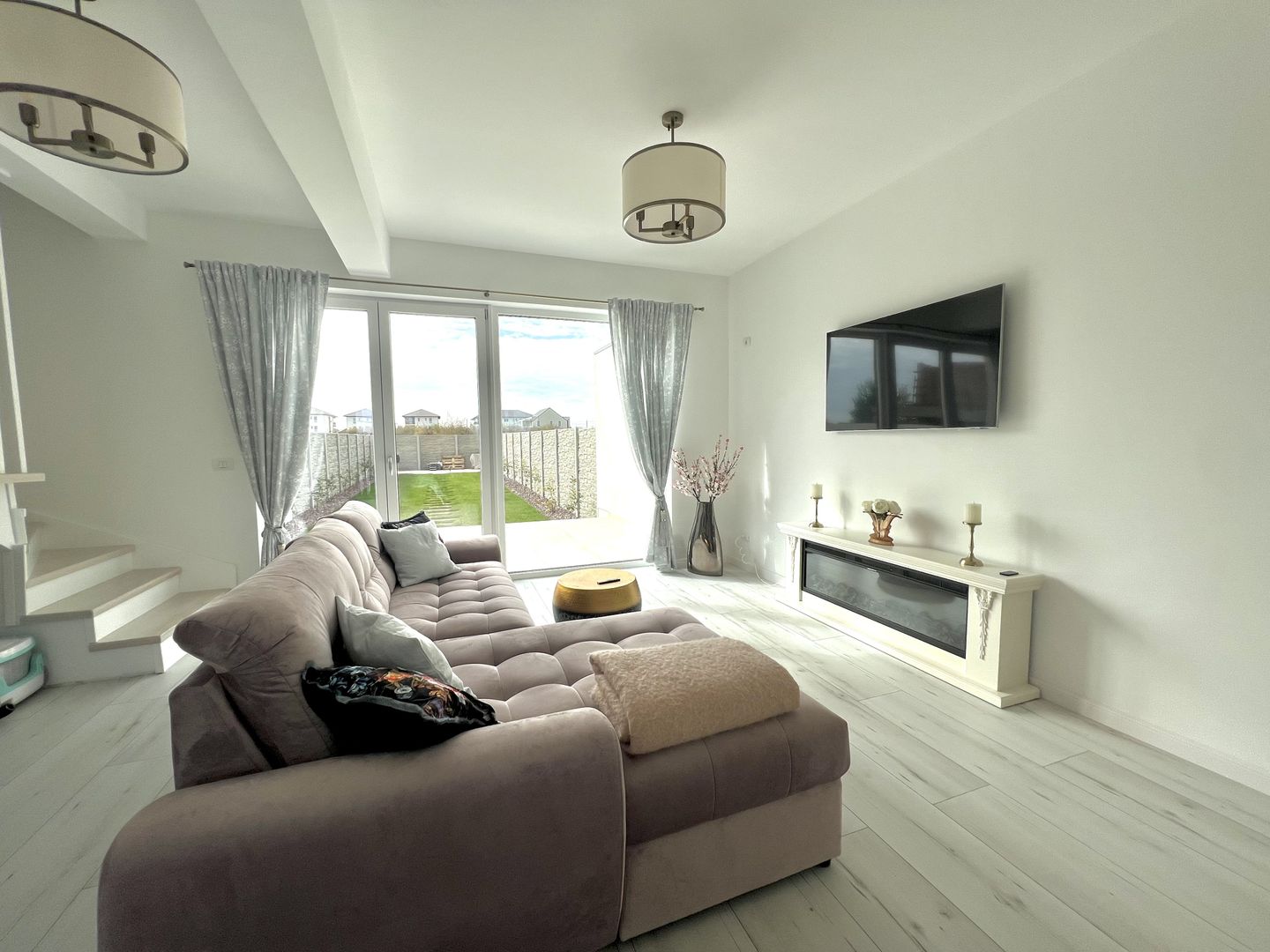 PROIECT DEOSEBIT - Poză 1