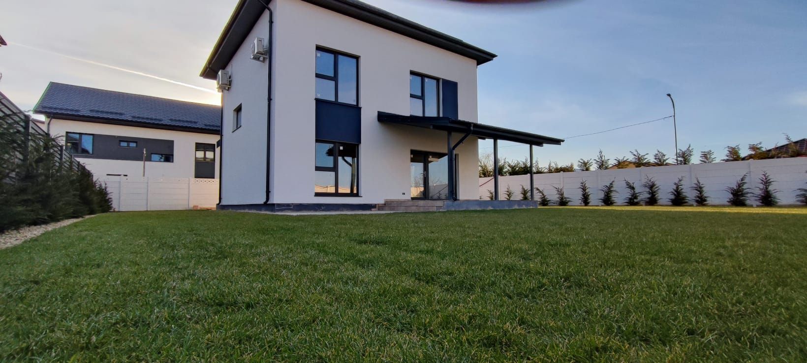 Vilă Individuală cu 700 mp Teren și Mansardă Amenajată - Poză 27