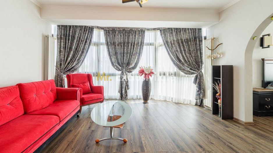 Vila impresionata 550mp util, 300mp teren - Poză 11