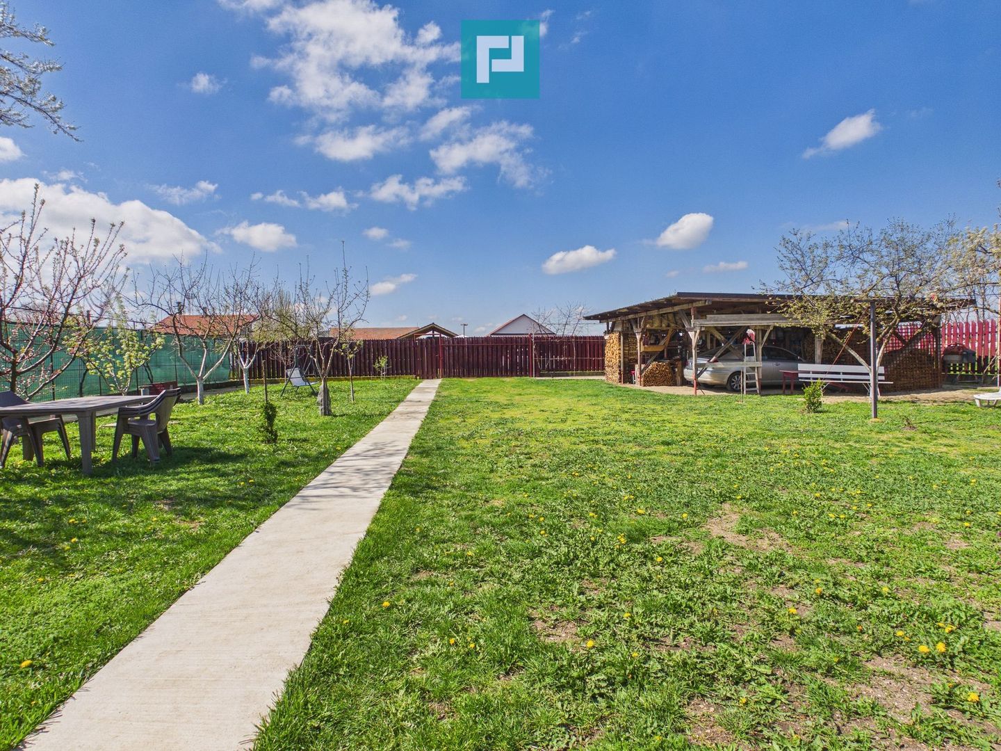 Casă cu 7 camere și teren generos în Șofronea - Poză 19