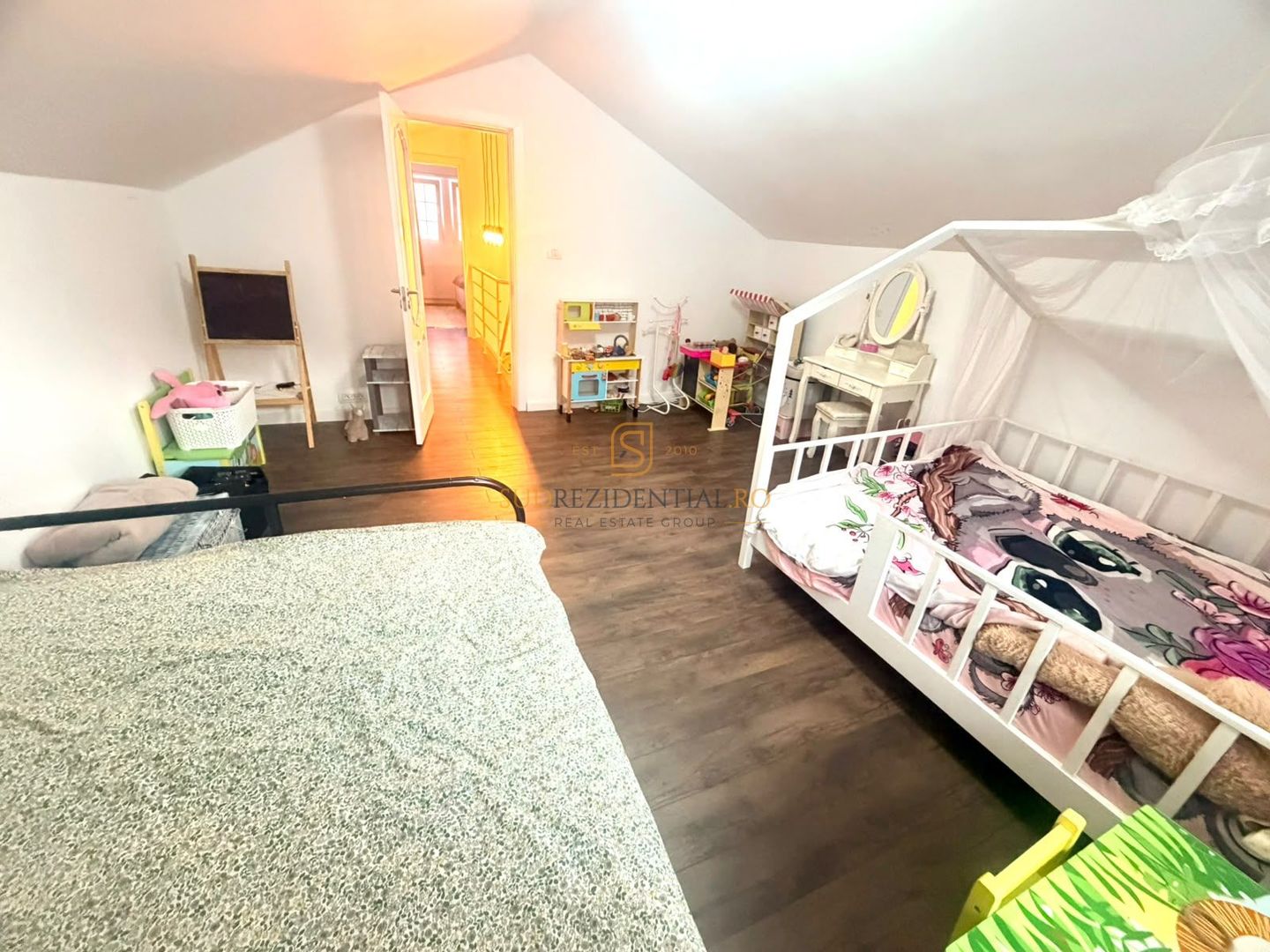 Casa Individuala P+M, 90 mp utili, teren 300 mp, mobilata si utilata - Poză 17