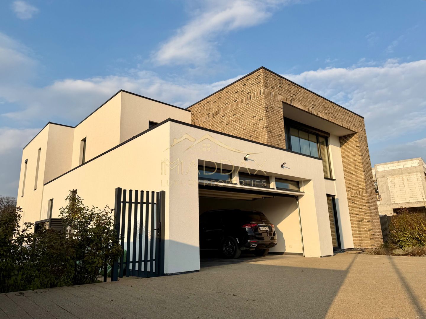 Vila Exclusivista in Mijlocul Naturii *959mp teren*/ 420mpc / Balotesti - Poză 1