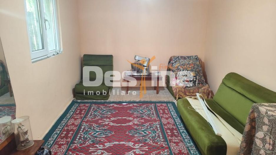 Casa, anexe si teren Floresti  Prahova 1075mp.! - Poză 4