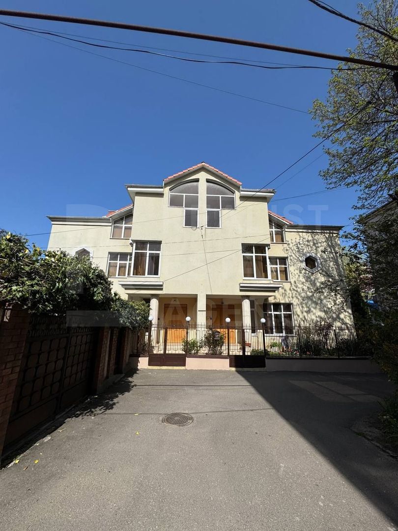 Vânzare, casă, bd. Ştefan cel Mare şi Sfînt, Centru. - Poză 3