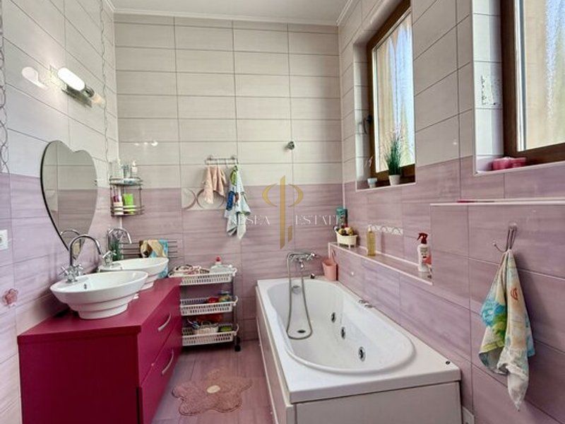 Casă individuală P+1+M, 5 camere, 210 mp utili – Calea Șagului - Poză 10