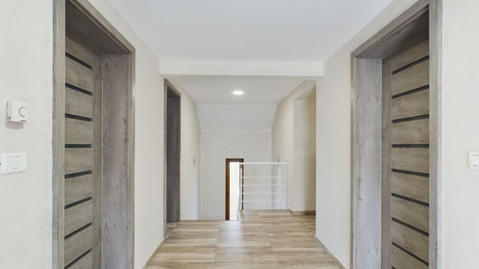 Casă Individuală Cărpiniș - Poză 12