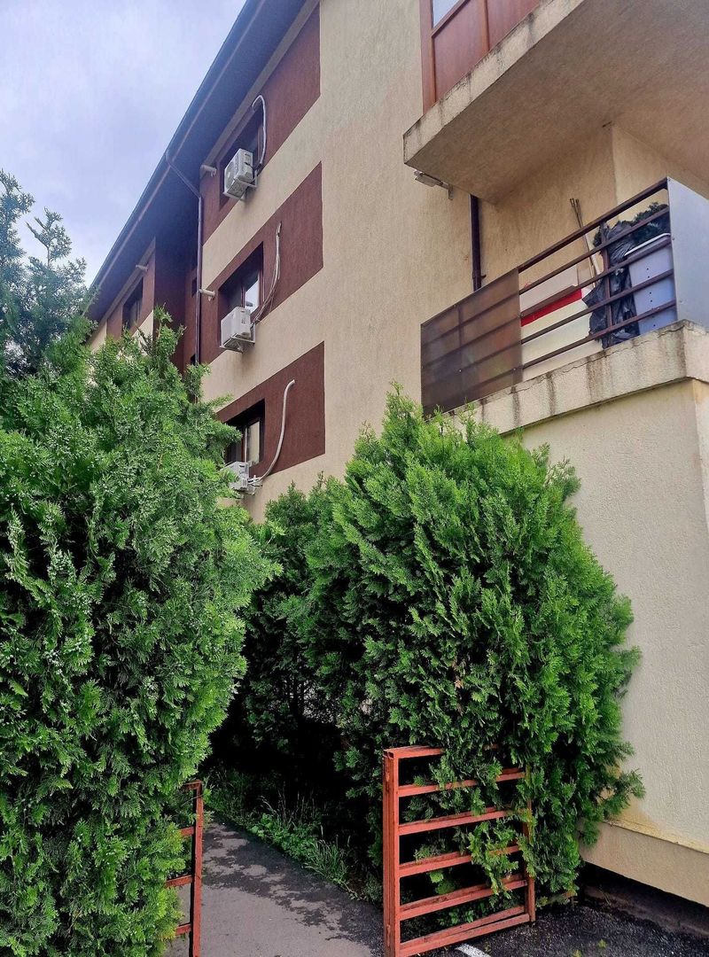 Apartament 3 camere de vanzare Drumul taberei - Poză 1