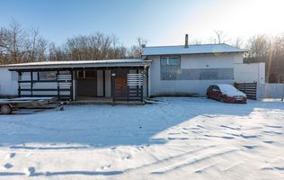 Casă cu Spațiu Comercial in Neamț