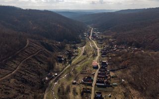 Casă cu teren de 284mp in Șoimoș - Poză 7