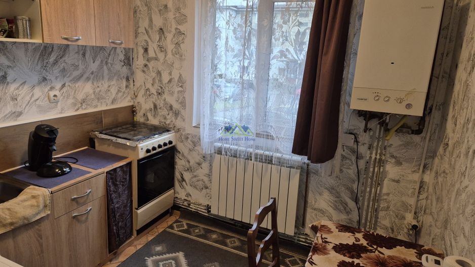 Vand Gars. zona M3(langa Profi si U-uri),etaj 1, 30mp, balcon, parcare - Poză 4