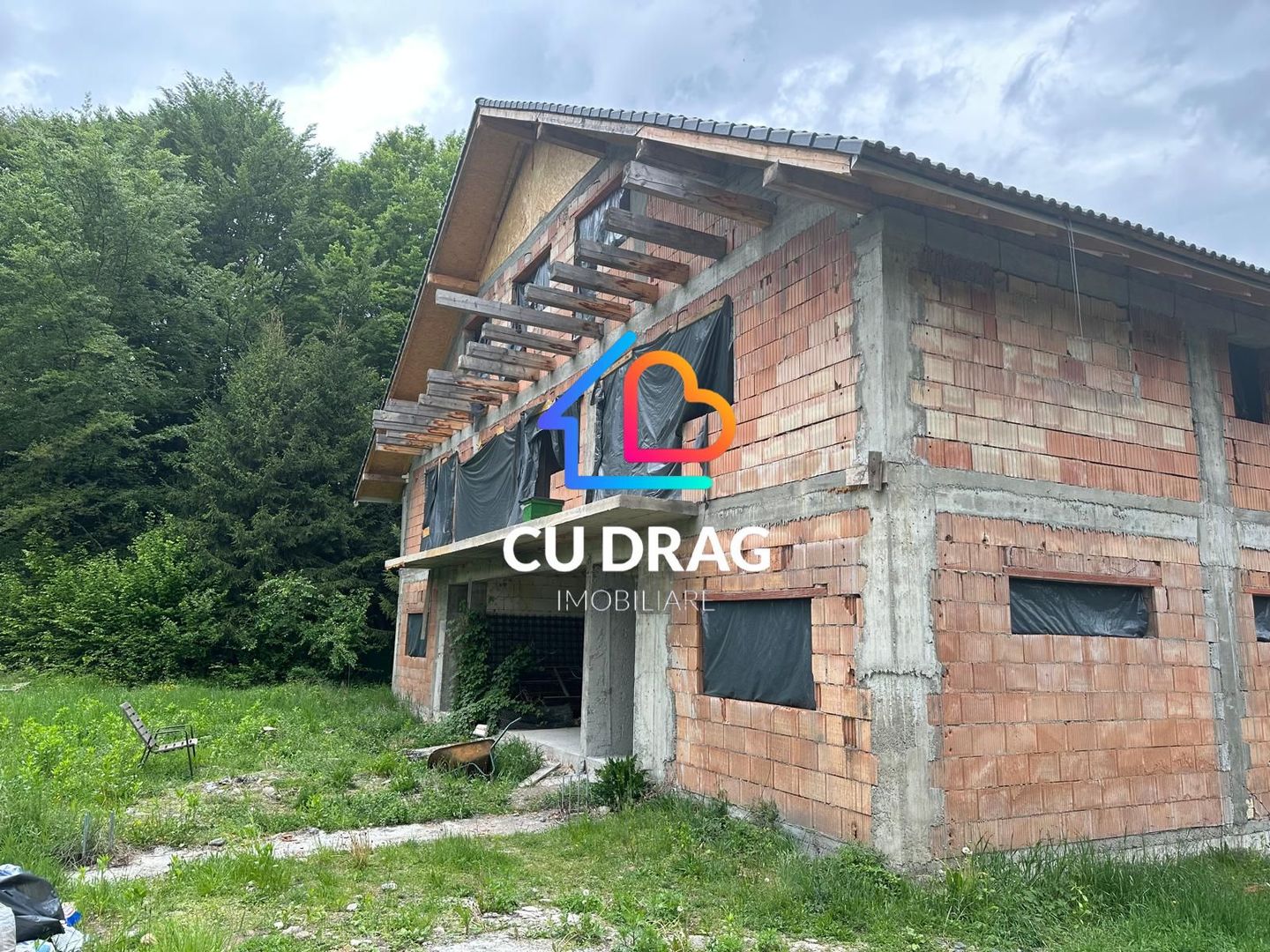 Investiție cu suflet: Pensiune de vânzare pe Valea Avrigului - Poză 3