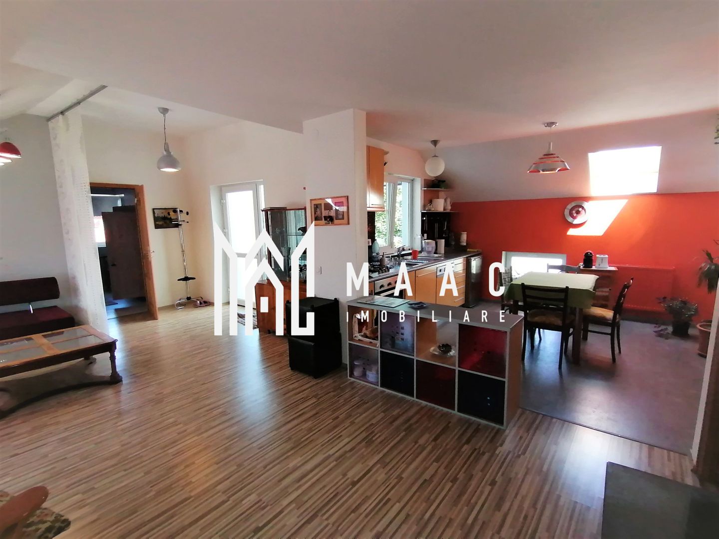 Casa individuala cu 6 camere I Garaj I Zona Piata Cluj - Poză 1