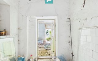 CASĂ ÎN ZERIND PE PRINCIPALĂ CU TEREN DE 1440 MP - Poză 7