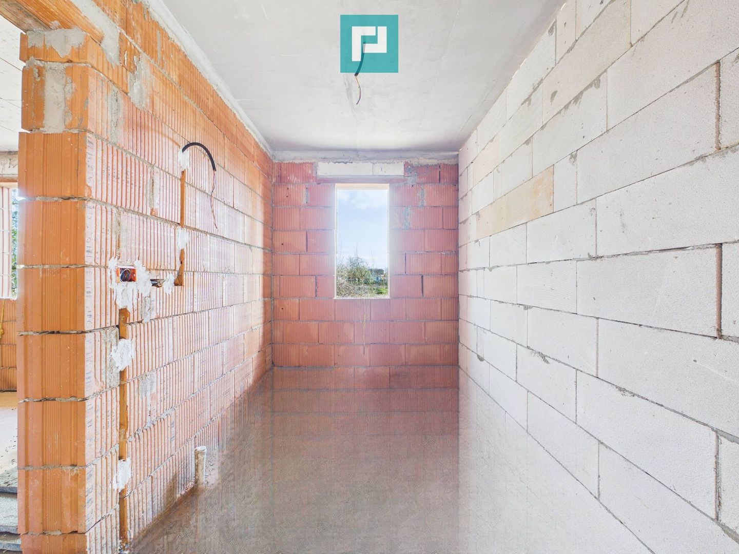 Casă individuală la cheie in Utvin - Poză 2