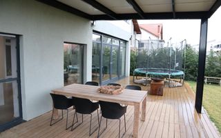 Locuinta moderna spatioasa cu garaj - Poză 5