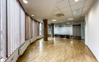 Închiriere spațiu de birouri premium în centru Arad - Poză 4
