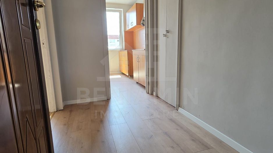 2 Camere-52mp-Balcon-Lift Nou-Anvelopat-Zona-Garii-Renovat - Poză 4