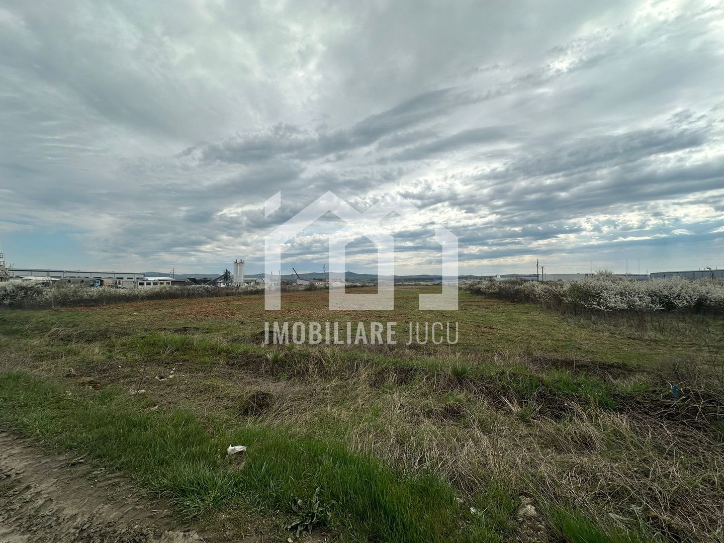 Teren Intravilan Industrial 5755mp - Bontida - Poză 4