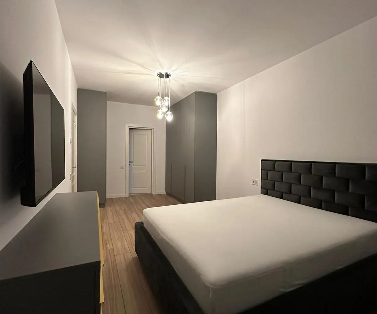 Apartament cu 3 camere decomandat - Cortina North - Poză 9