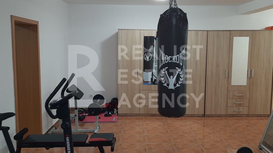 Spațiu comercial de închiriat, 90 mp, complexul Avantgarden, Brașov - Poză 2